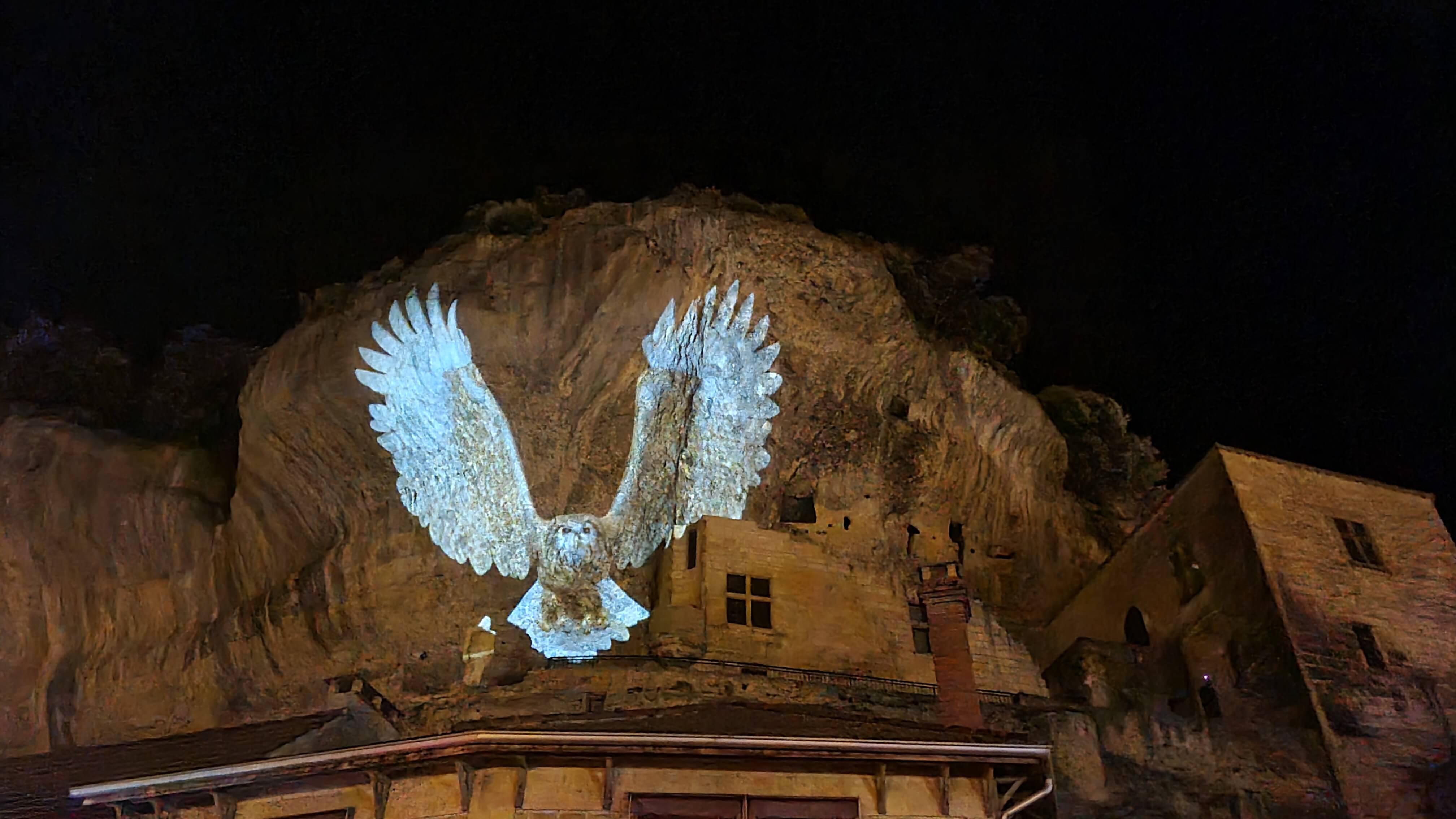 Les Eyzies en nocturne